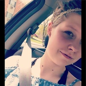 Meet your Posher, Hannah